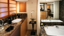 BLIND DATE Lurssen 41m -  Master Bathroom